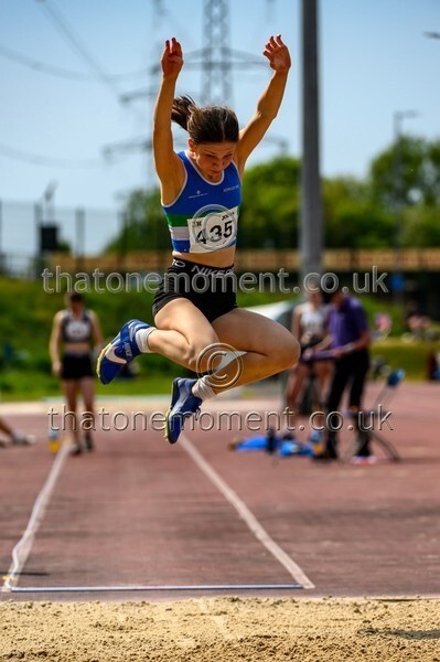 West25Sat-927779 - Field Female