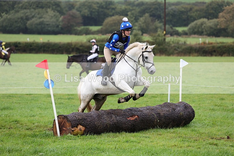 1X9A1762 - Class 2: 70cm: Log