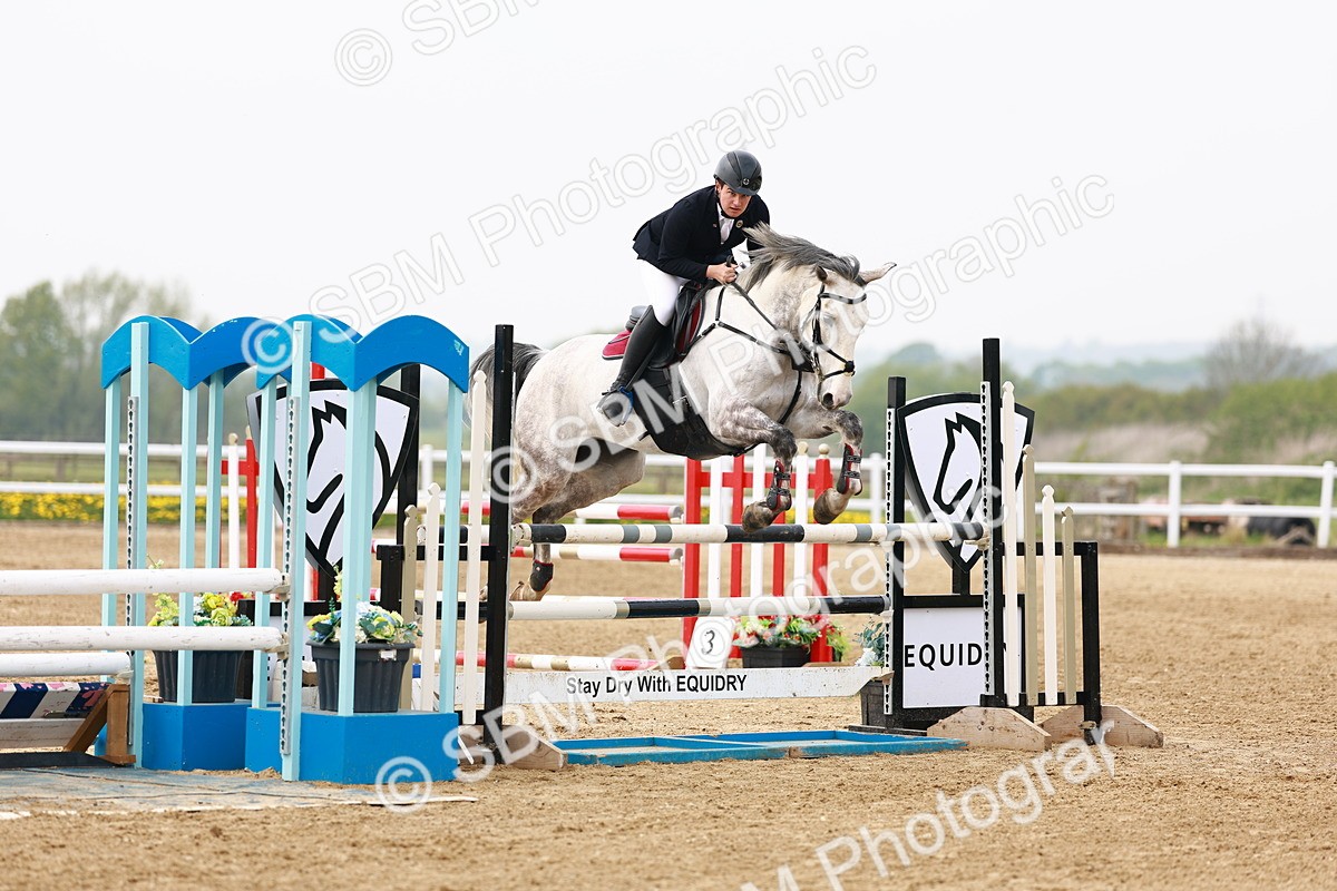  - Class 18 - Senior Newcomers - 1.10m