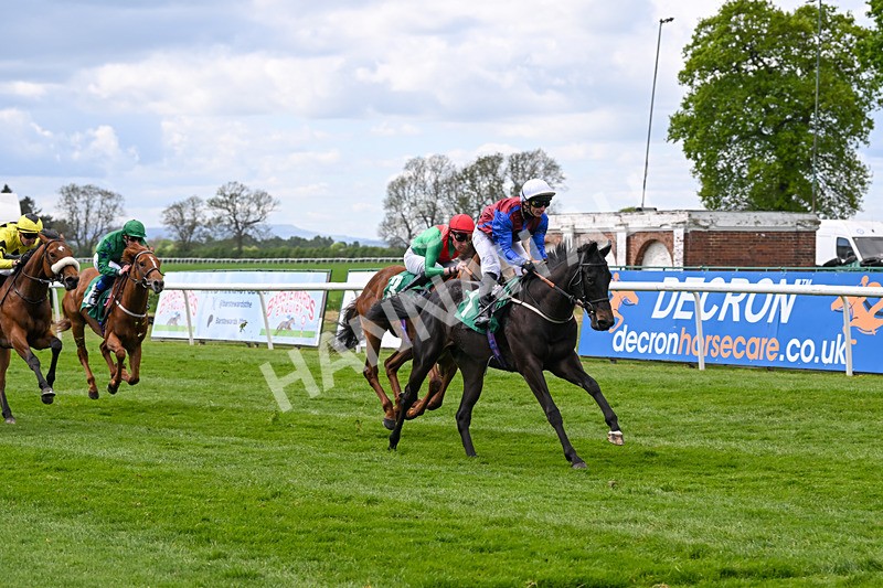 030525-Race 2-Under The Radar-2597 - Race 2