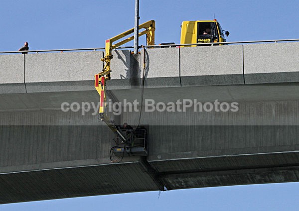 110410 ITCHEN BRIDGE REPAIRS IMG_2026 - Commercial, Military & Naval Craft