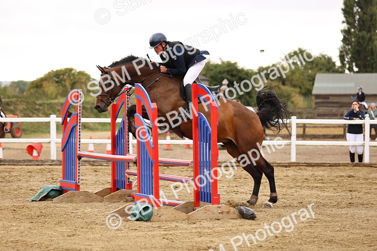 SBM_024434 - Class 8 - Clear Round