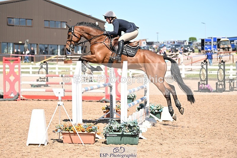 250510-144239-11800 - Cls 23 1.05m Amateur Quali