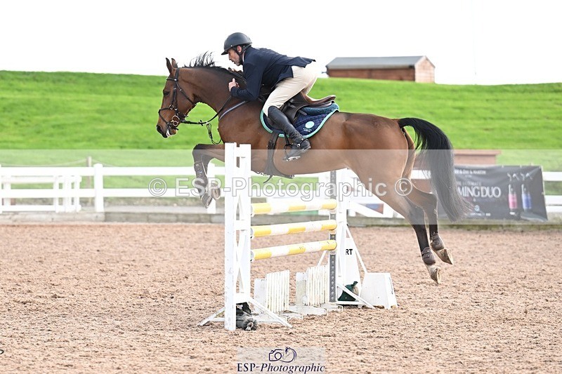 251022-131949-00529 - Cls 4 Snr Newcomers 1.10m