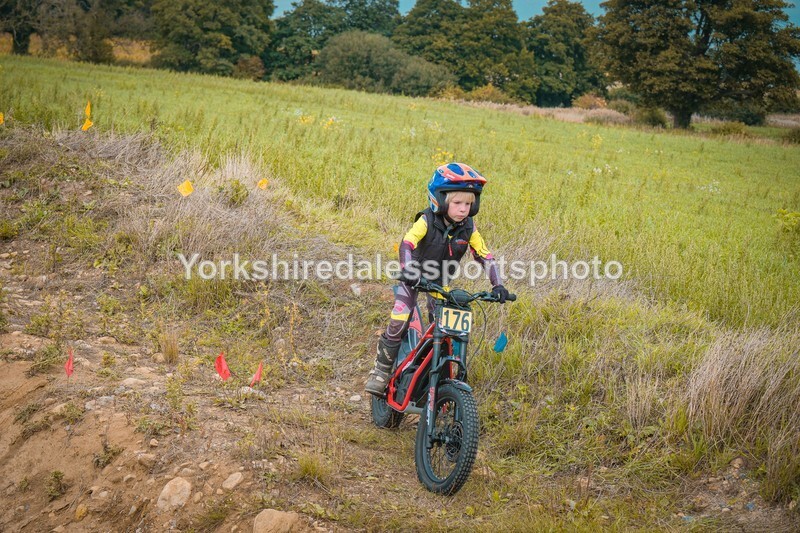 DSCF0319 - Ripon MC Trial 27/09- kids