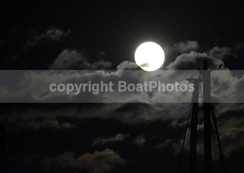 140544 BANANA WHARF WT7A0340 - Mood Photos