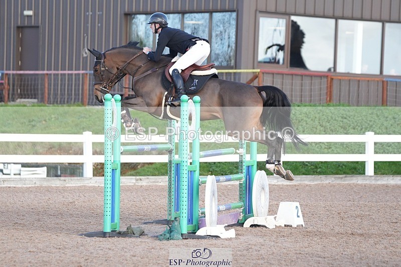 251108-125110-02580 - Cls 13 Foxhunter and 1.20m Open