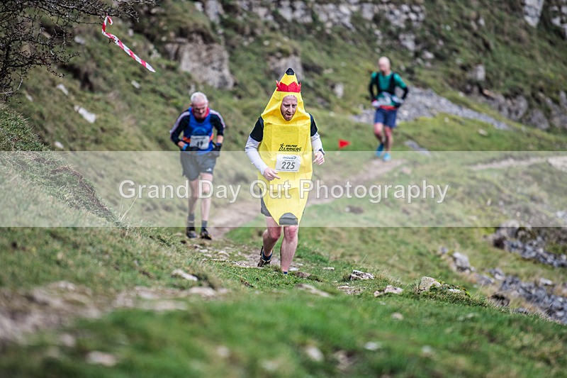 Litton-373 - Litton Christmas Cracker Fell Race (Limestone Series) Sunday 14th December 2025