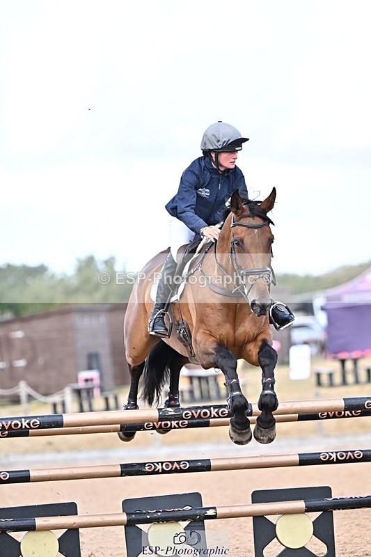 260819-144438-01206 - Cls 6 Foxhunter and 1.20m