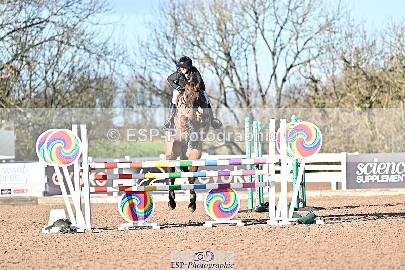 251203-124529-00521 - Cls 4 Newcomers and 1.10m Open