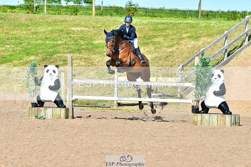 230526A-170102-02825 - Cls 7 Chard 1.20m Speed Derby