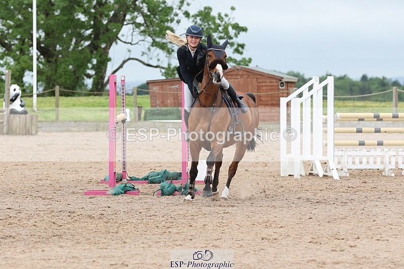 250524-093858-03889 - Cls 13  A&B 1.05m & 1.10m open