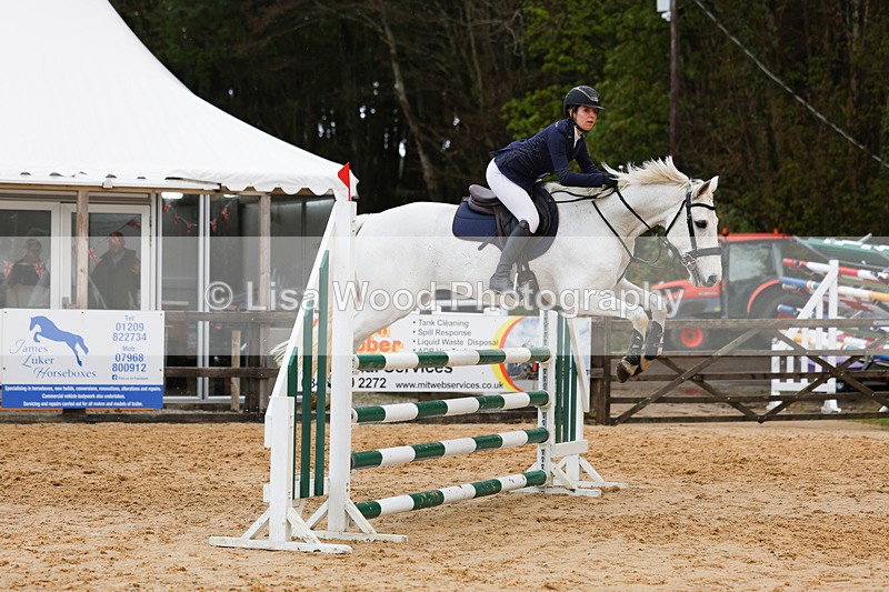 3E7A1522 - Class 6: Senior 1.05m