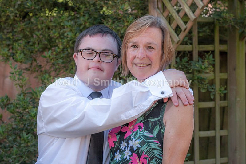 8SKJ7736 - Marianne and Chris