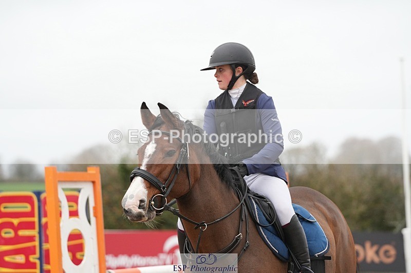 251109-104354-03445 - Cls 19 Snr 1.05m Open