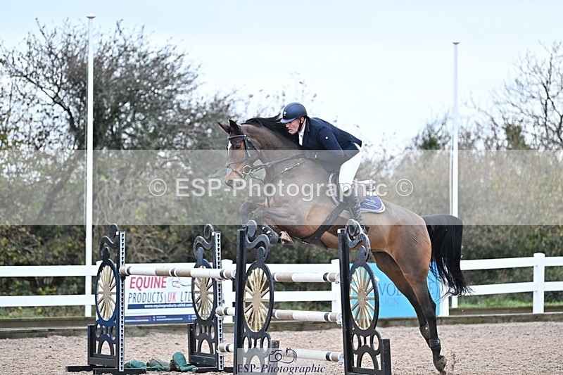 241127-134400-00679 - Cls 05A&B Snr Fox & 1.20m Open
