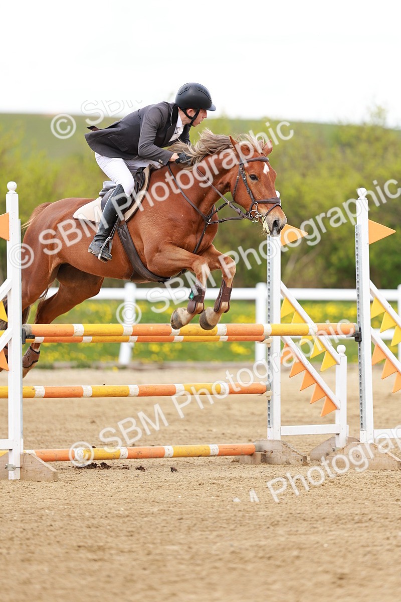 SBM_001988 - Class 4 - Senior Newcomers - 1.10m