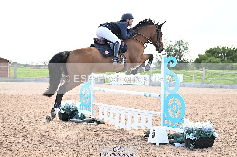 240912A-154958-02375 - Cls 6 National 1.40m Open