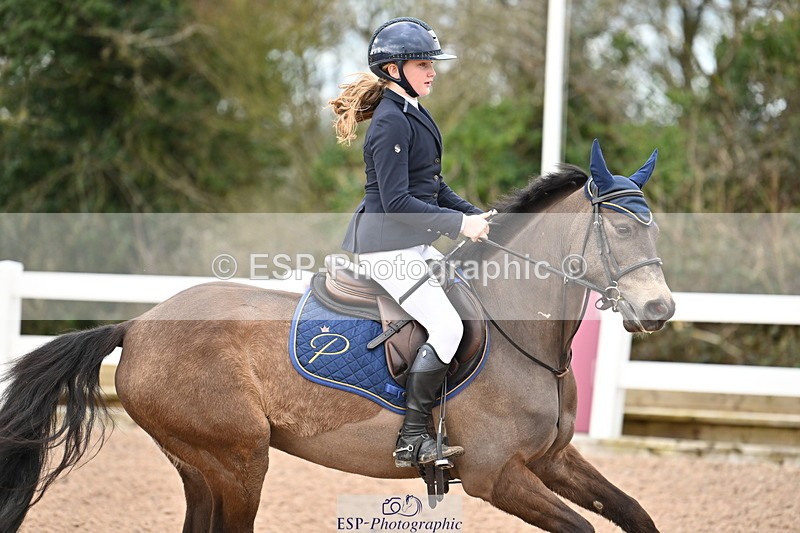 240310A-111450-02271 - Cls 4 Pony Discovery and 90cm Open