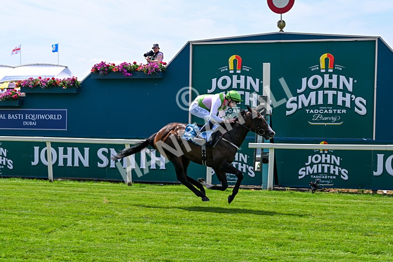 110726-Race 1-Big Cigar-6442 - Race 1 14.02pm John Smith's Nursery Handicap