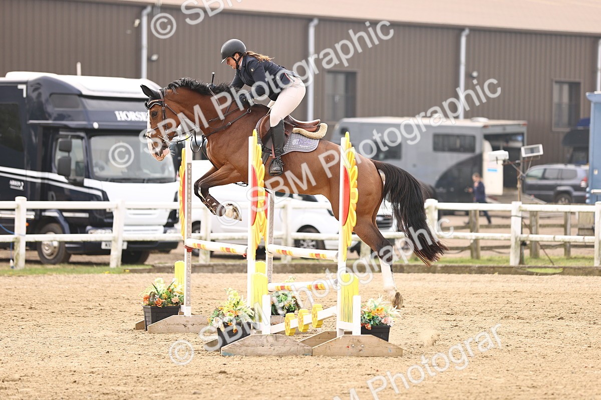  - Class 15 - Senior British novice - 90cm