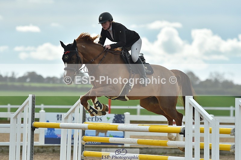 231111A-123812-01912 - Cls 12 Newcomers & 1.10m Open