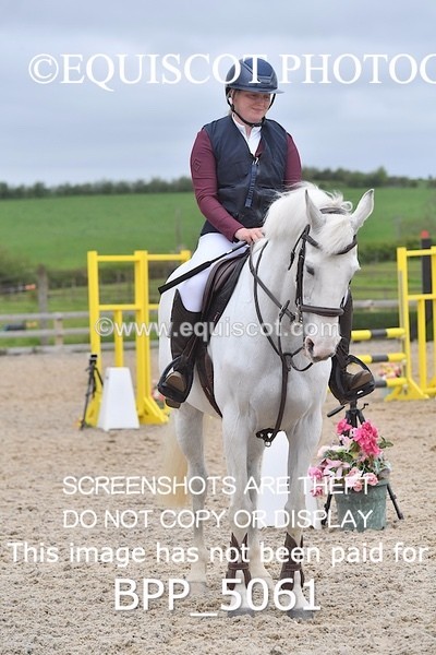 BPP_5061 - CLASS 24 SUN Senior BritiNovice/ 90cm Open