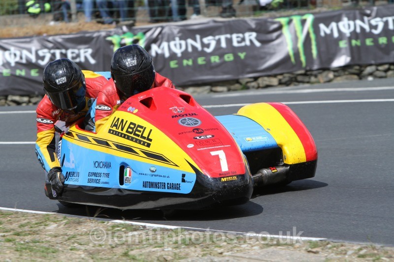 Ian Bell / Carl Bell* Yamaha / Ian Bell Motorcycles - Sure Sidecar Race 1