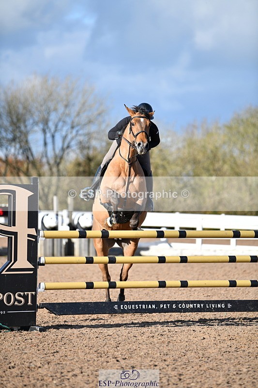 231110A-144853-00884 - Cls 6 Foxhunter & 1.20m Open