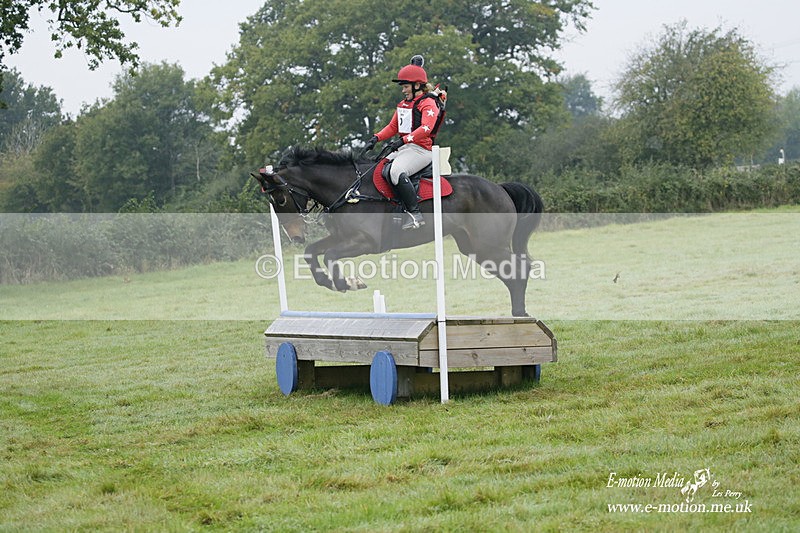 WWHT 171021 0034 - Novice Restricted (0.80m)  17/10/21