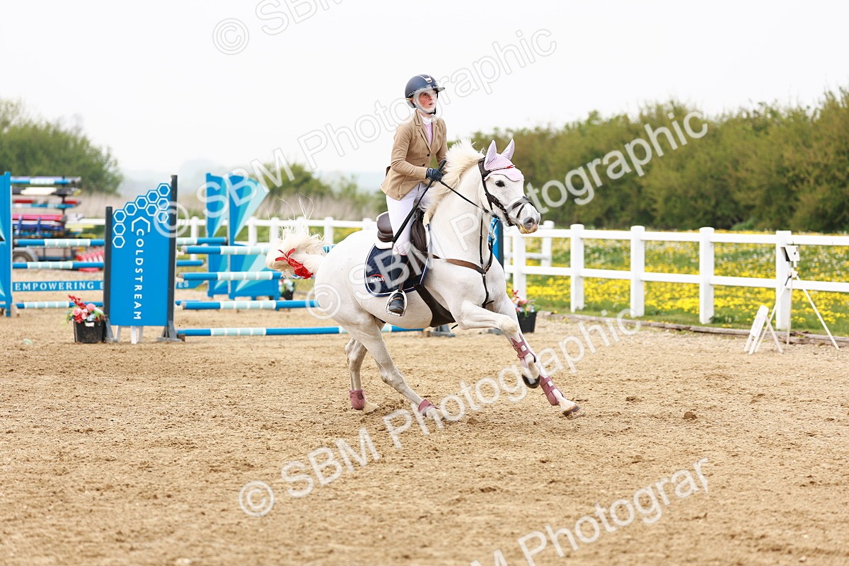  - Class 18 - Senior Newcomers - 1.10m