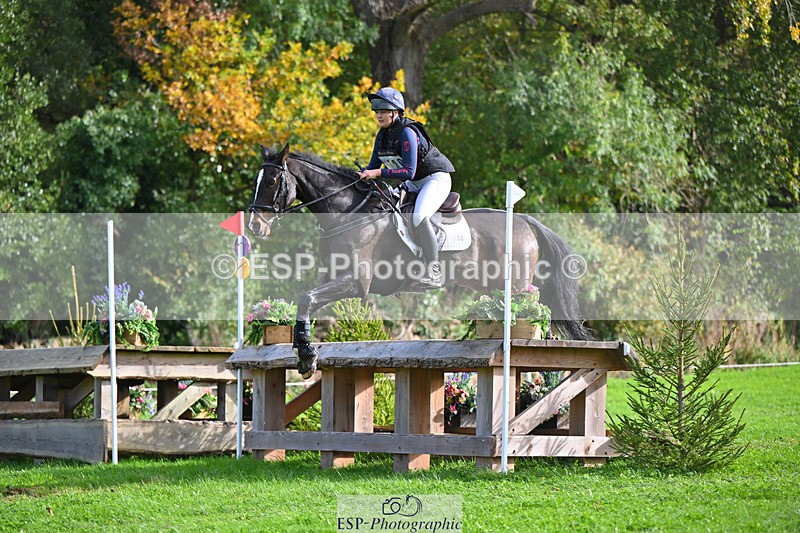 241025-125730-08340 - 130-Imogen.White-BE.TOUCHABLE