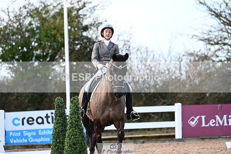 240218A-140113-08539 - 152-Beth.Miller-Lillie.Langtry