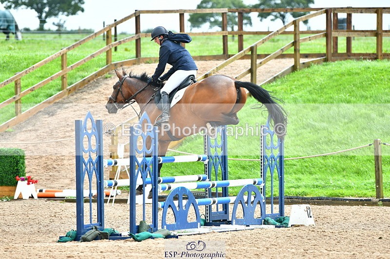 230805A-105921-00254 - Cls 2 Snr Newcomers & 1.10m Open