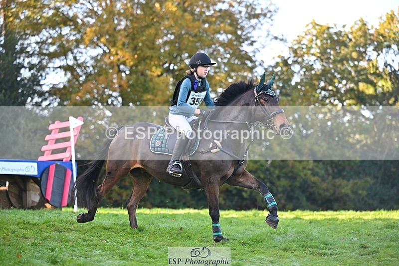 241026-104839-11827 - 358-Jessica.Meyer-LACKAGHMORE.VANDANGO