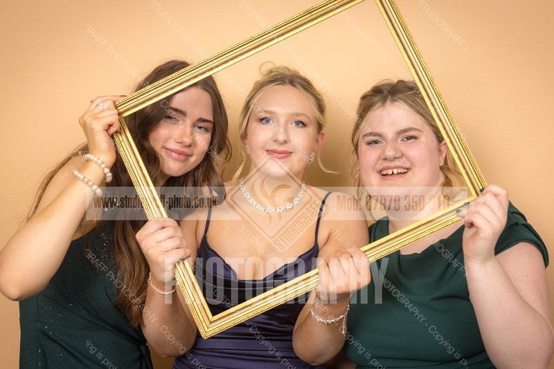 R5L1_2521 - Thurso high school 2025 - Senior prom