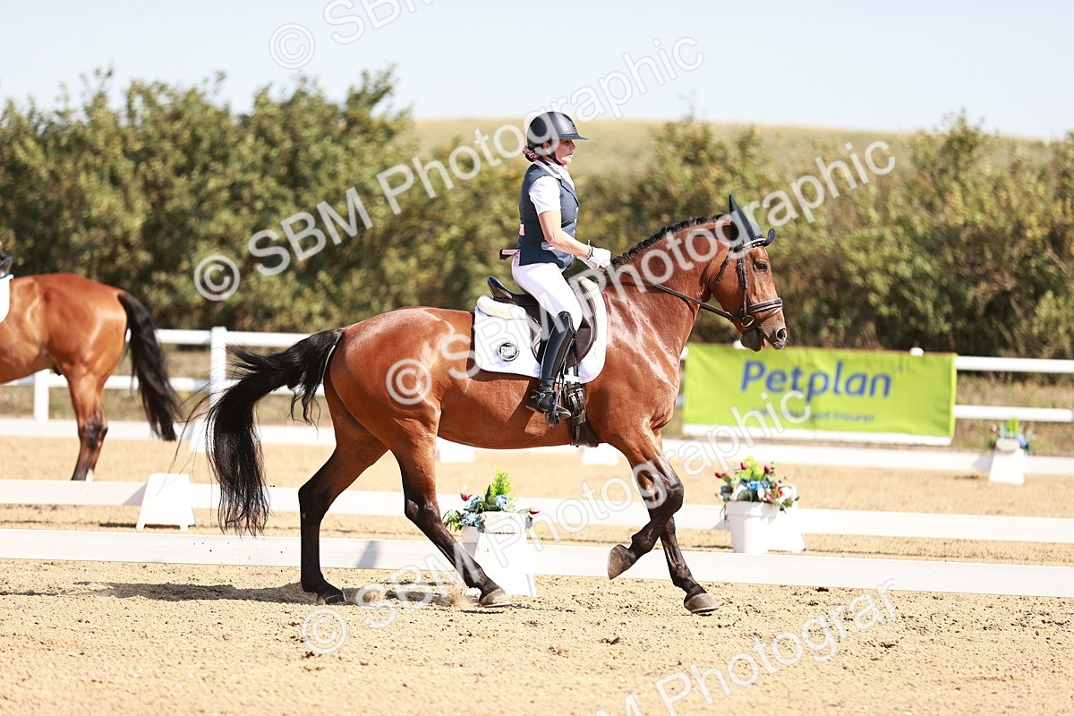 SBM_004417 - Class 12 - Novice 5 - 10.31-11.41