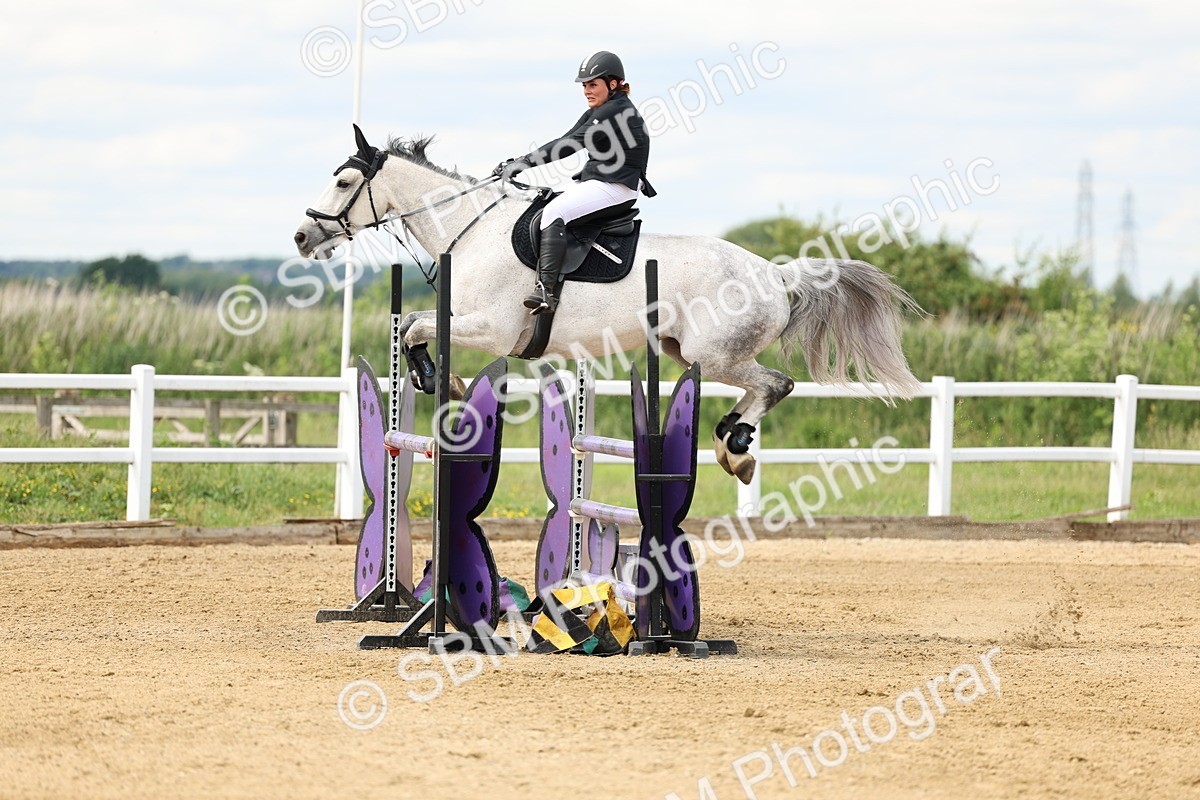 SBM_006091 - Class 19 - Senior Newcomers - 1.10m