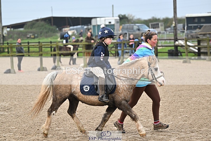 241110-093658-00024 - 40cm Showjumping