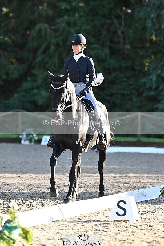 251023A-161406-05822 - A-013-Louisa.Lockwood