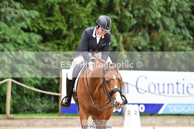 240811-103347-04776 - 156-Stacey.Escrig-Joie.De.Vivre