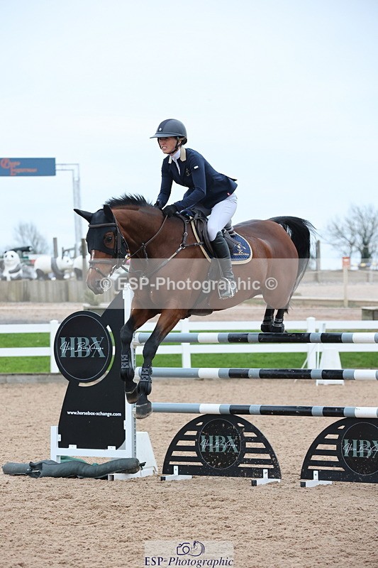 241101A-155339-03108 - FRI Cls 8 National 1.30m