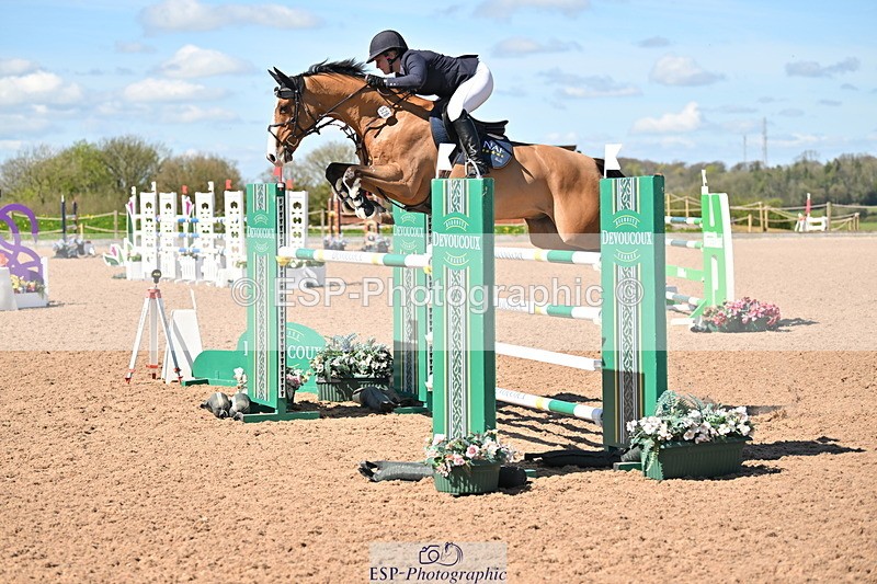 240418A-120353-02785 - Cls 5, 2 Star Medium Tour 1.35m