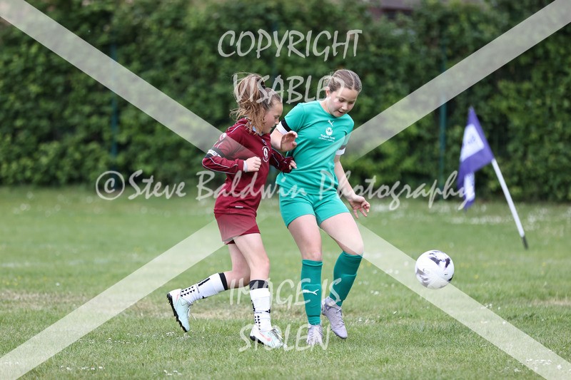 1DX32074 - Covingham Park V Tadpole Farm