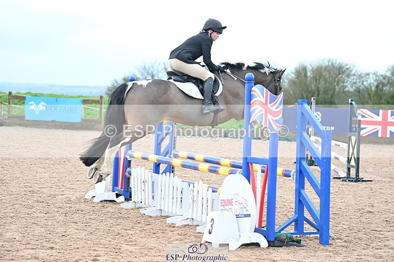 231203A-111437-00768 - Cls 16+17 Club and Schools 80cm