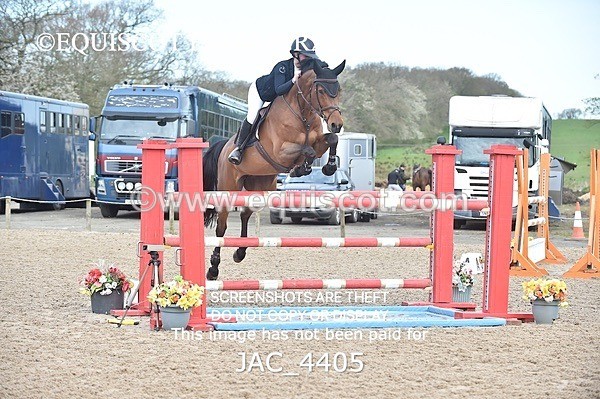 JAC_4405 - CLASS 10 SAT Senior Foxhunter/ 1.20m Open
