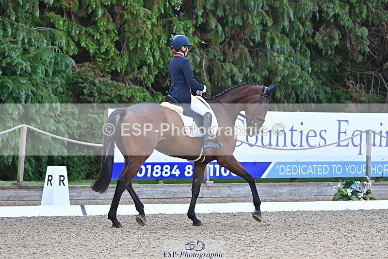 250523A-090053-05392 - D-451-Laura.Collett-DRUMGIVEN.MR.CHARISMA