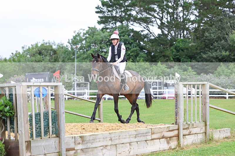 3E7A0996 - Class 4: 70cm Senior