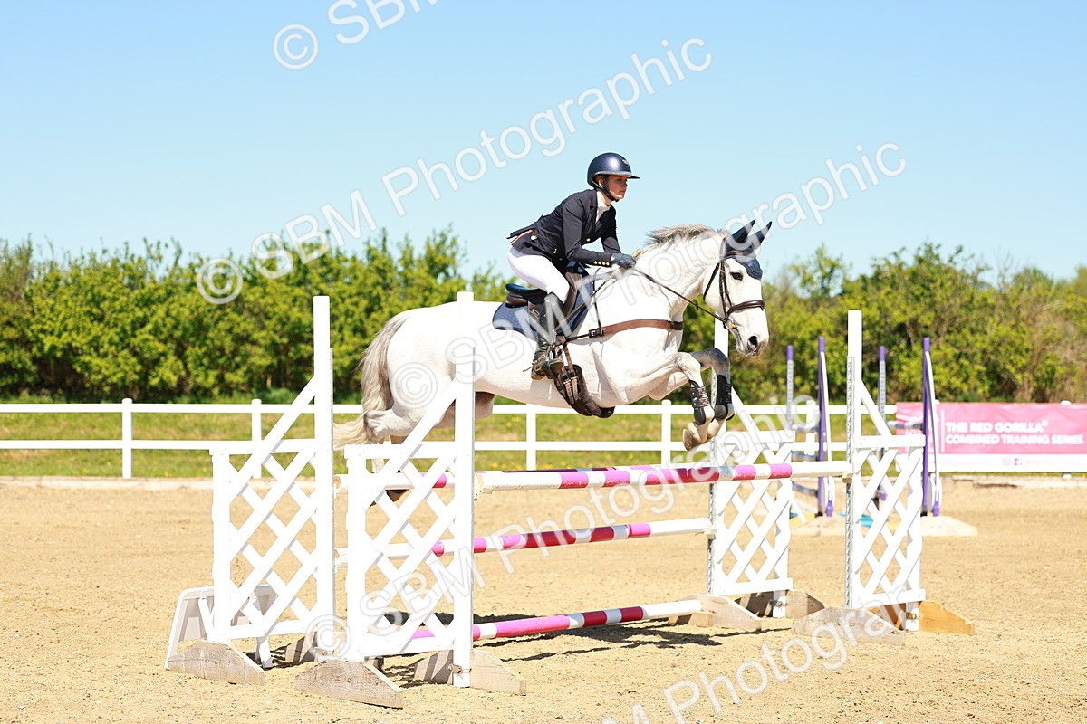 SBM_001307 - Class 4 - Senior Newcomers 1.10m