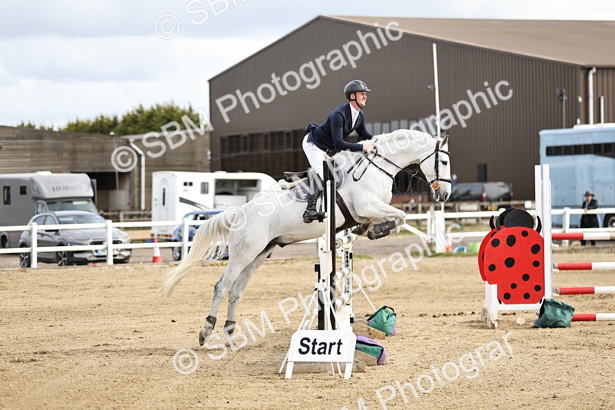 SBM_001461 - Class 5 -Senior Foxhunter - 1.20m